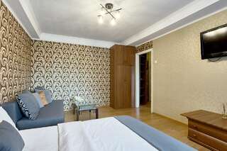 Апартаменты Apartment Olympyska on Velyka Vasylkyvska 45 Киев Апартаменты с балконом-4
